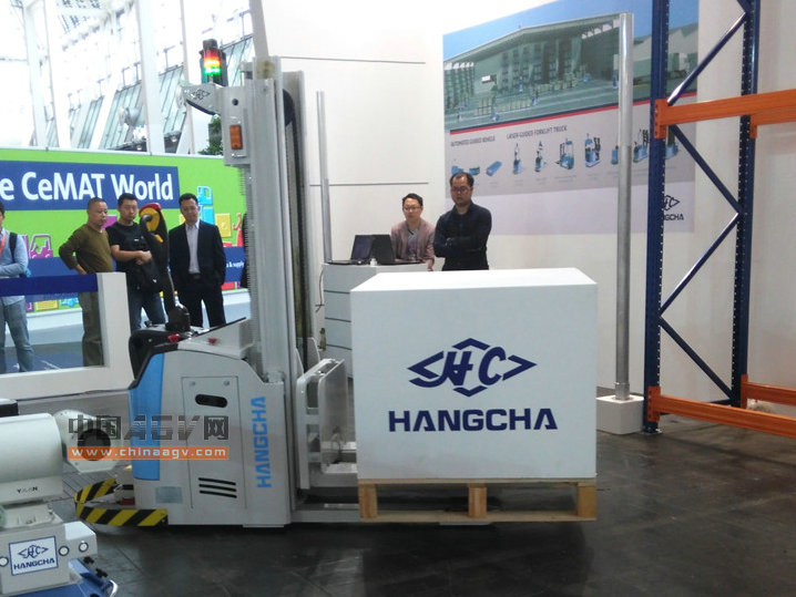 杭叉激光導(dǎo)引AGV托盤堆垛車