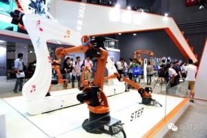 琴聲悠揚 搬運繁忙 - 新時達參加2016中國國際機器人展