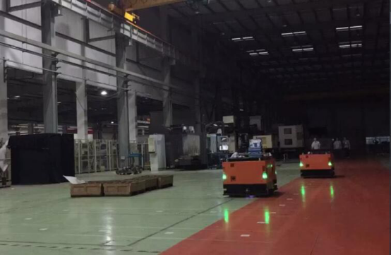 3C行業(yè)——手機外殼生產線全自動物流機器人