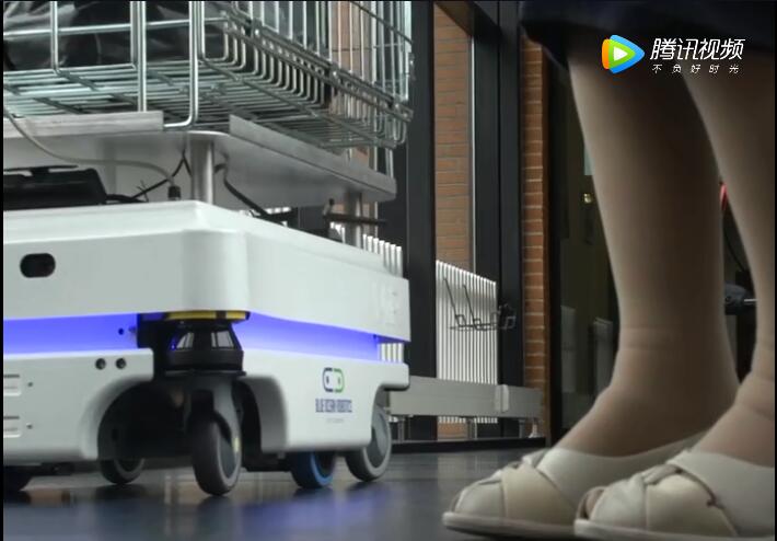 MiR100移動(dòng)機(jī)器人在Engparken社區(qū)執(zhí)行任務(wù)