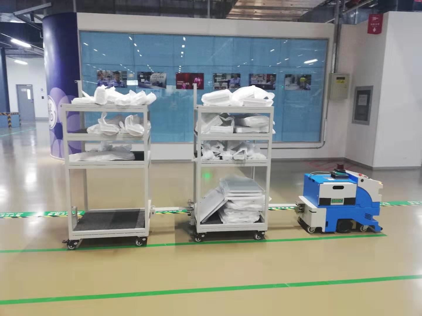 激光導(dǎo)航牽引式AGV