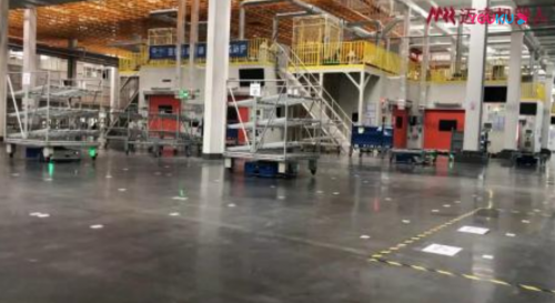 邁睿機(jī)器人智能搬運(yùn)方案，應(yīng)用于產(chǎn)線工序間原料、半成品等材料搬運(yùn)，助力智能制造