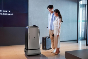 呈小遞雙艙配送機器人驚艷亮相，助力東呈酒店數(shù)智化生態(tài)布局