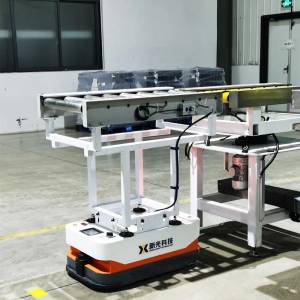 AGV小車—汽車發(fā)動機(jī)行業(yè)應(yīng)用現(xiàn)場