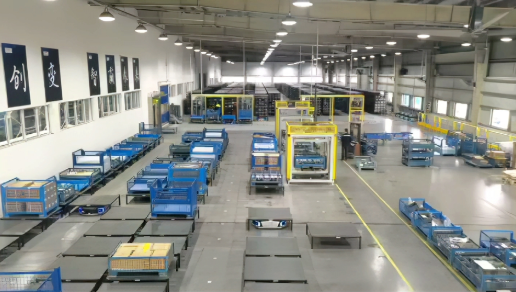 極智嘉P800R機(jī)器人自動(dòng)收貨