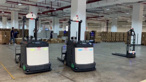 海豚之星助力某頭部服飾企業(yè)智能化物流倉儲方案成功落地