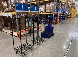 尋跡智行自研牽引式AMR通過(guò)客戶(hù)驗(yàn)收順利交付